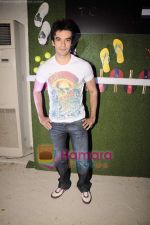 Punit Malhotra at the launch of Tommy Hilfiger footwear in Mumbai on 9th March 2011 (2).JPG